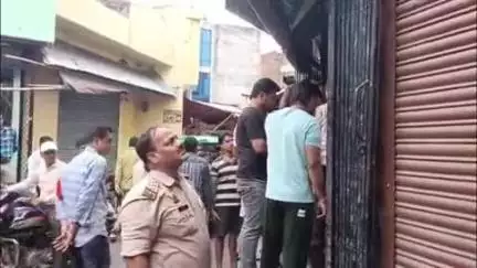कासगंज: बारहद्वारी के समीप सर्राफा दुकान में चोरों ने चोरी की वारदात को दिया अंजाम, पुलिस की रात्रि गश्त पर उठे सवाल