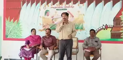 జహీరాబాద్: స్వయం సమృద్ధి లక్ష్యంగా రైతులకు నాణ్యమైన విత్తనాల పంపిణీ: వ్యవసాయ శాస్త్రవేత్త డాక్టర్ విజయ్ కుమార్