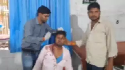 पूरनपुर: गांव दयालपुर में राज्यपाल के आगमन की तैयारियों में लगे वनकर्मी पर हुआ जानलेवा हमला, अस्पताल में कराया गया भर्ती