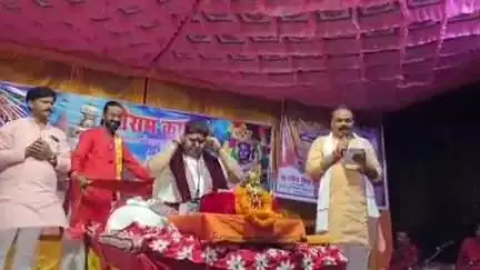 लंभुआ: लंभुआ धोपाप धाम में हो रही राम कथा में उमड़ा जन सैलाब