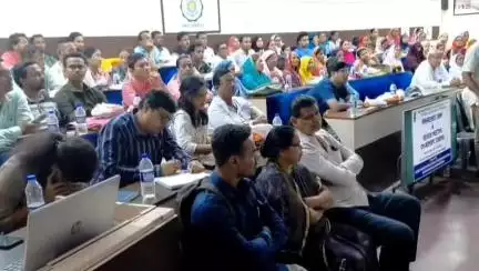 মেদিনীপুর: ওয়েস্ট বেঙ্গল মাইনোরিটিস ডেভলপমেন্ট এন্ড ফিনান্স কর্পোরেশনের পক্ষ থেকে সচেতনতা শিবির ও পর্যালোচনা বৈঠক মেদিনীপুরে