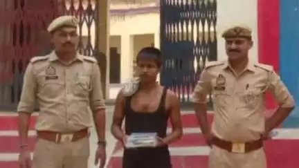 सिकंदरपुर: सिकन्दरपुर पुलिस टीम ने गंगोत्री इंटर कालेज के पास से एक नफर अभियुक्त हिस्ट्रीशीट किया गिरफ्तार