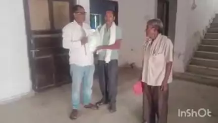 मोहिउद्दीननगर: मोहिउद्दीननगर के ई-किसान भवन में किसानों को ढैंचा बीज का वितरण शुरू