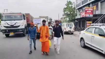 रुधौली: पैडा वाले बाबा को जान का खतरा, एसपी से न्याय की गुहार लगाई