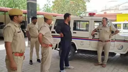 चूरू: यूथ कांग्रेस के जिलाध्यक्ष आसिफ खान सहित 7 लोगों पर कोतवाली थाना में मुकदमा दर्ज, अस्पताल की सफाईकर्मी ने करवाया मुकदमा