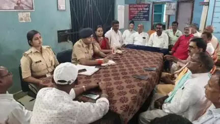 दाउदनगर: दाउदनगर थाना में बकरीद को लेकर शांति समिति की बैठक आयोजित, त्यौहार शांतिपूर्ण ढंग से मनाने की की गई अपील