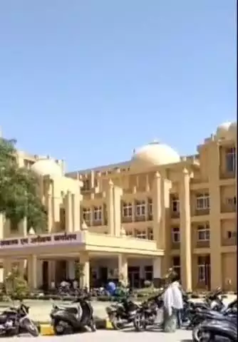 ग्वालियर गिर्द: नया गांव में ऑटो ने बाइक को मारी टक्कर, दो पक्षों में चले लाठी-डंडे
