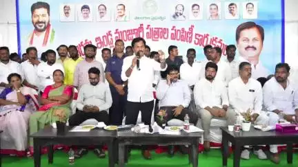 భువనగిరి: భువనగిరిలో 1200 మందికి ఇందిరమ్మ ఇళ్ల పత్రాలను పంపిణీ చేసిన ఎమ్మెల్యే అనిల్ కుమార్ రెడ్డి