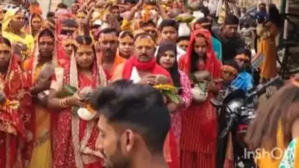 हसपुरा: शाहपुर गांव के नवनिर्मित दुर्गा मंदिर में प्राण प्रतिष्ठा के लिए जखौरा - मलहारा पुनपुन नदी से हुआ जलारोहण