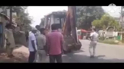 गोलमुरी-सह-जुगसलाई: खासमहल में भीषण सड़क हादसा, जेसीबी की चपेट में आने से बाइक सवार युवक की मौत