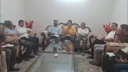 अम्ब: विकास कार्यों में सुस्ती पर भड़के विधायक सुदर्शन बबलू, अंब में आयोजित बैठक में कहा- फंड है तो काम क्यों नहीं