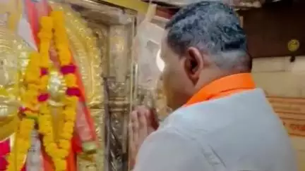 परभणी: भाजपा ग्रामीण जिल्हाध्यक्षपदी निवड झाल्याबद्दल विविध ठिकठिकाणी सुरेश भुमरे यांचा सत्कार