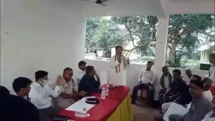 मधुपुर: मधुपुर थाना में बकरीद पर्व को लेकर शांति समिति की बैठक आयोजित