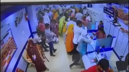 बसवा: SBI बैंक बांदीकुई में एक युवक की जेब से ₹50000 हुए चोरी, पिता के निधन के बाद पारिवारिक कार्य के लिए निकाले थे रुपए