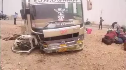 कोलायत: हदां थाना क्षेत्र में नोखड़ा टोल के पास बस और कार की हुई भिड़ंत, हादसे में कार चालक की मौत व 2 जनों को लगी चोट