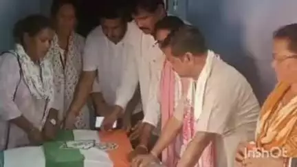 चाईबासा: अनीता सुम्बरुई पंचतत्व में विलीन, विभिन्न राजनीतिक दलों ने दी श्रद्धांजलि