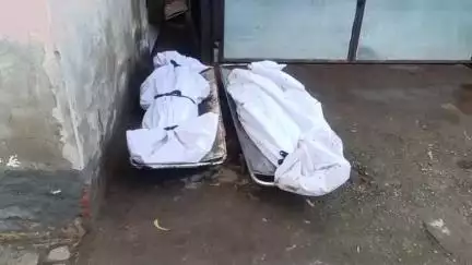 कोल: भुकरावली के निकट कैंटर की टक्कर से बाइक सवार 2 दोस्तों की हुई मौत, पुलिस ने कराया पोस्टमार्टम