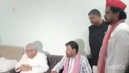 गोरखपुर: सपा के वरिष्ठ नेता व पूर्व मंत्री अम्बिका चौधरी ने एनेक्सी भवन में प्रेसवार्ता कर 2027 में सरकार बनाने का किया दावा