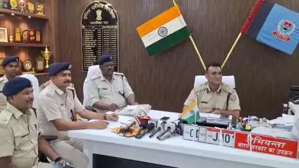 सिमडेगा: सिमडेगा पुलिस ने गड़गड़बहार के पास कार से डेढ़ करोड़ का गांजा किया बरामद, एसपी ने दी जानकारी
