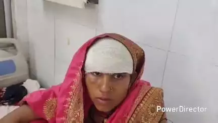 मऊ: झांसी मिर्जापुर मु०सड़क में कालूपुर के पास बोलेरो की टक्कर से ई-रिक्शा सवार 5 लोग घायल, 2 को जिला अस्पताल में भर्ती