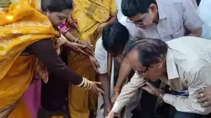तिल्दा: तुलसी नेवरा में एक करोड़ की लागत से बनने वाले गौरव पथ के लिए भूमिपूजन, मंत्री टंक राम वर्मा रहे उपस्थित