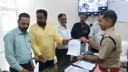 मंदसौर: विश्व हिंदू परिषद एवं बजरंग दल ने एडिशनल एसपी को ज्ञापन दिया, ईद पर शिवना नदी में वेस्ट मटेरियल न फेंकने की मांग