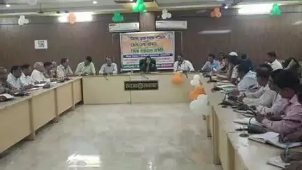 कासगंज: कलेक्ट्रट पर डीएम की अध्यक्षता में वृक्षारोपण और जिला गंगा समिति की बैठक का आयोजन हुआ