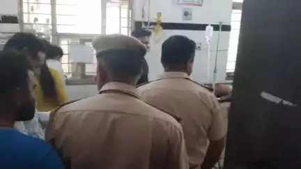 आबू रोड: आबूरोड के ऋषिकेश रोड भद्राकाली मंदिर के पास दो बाइकों के बीच हुई जबरदस्त भिंडत, बाइक पर सवार एक की मौत, दो घायल