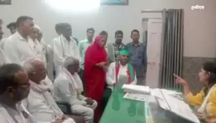 किरावली: गांव चार हिस्सा में पट्टाधारकों की समस्या पर किसान नेता ने एसडीएम से की मुलाकात