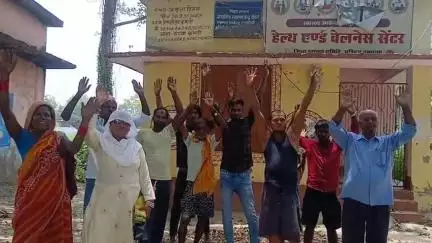 नौतन: प्राथमिक उप स्वास्थ्य केंद्र जमुनिया की स्थिति बद से बतर बेच दी जाती है सरकारी दवा ग्रामीणों ने लगाया आरोप #jansamasya