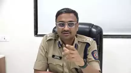 शिरोळ: इचलकरंजी शहरात नूतन जिल्हा पोलीस प्रमुख योगेश कुमार गुप्ता यांनी घेतला कायदा-सुव्यवस्थेचा आढावा