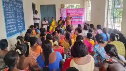 திருப்பத்தூர்: குனிச்சி ஊராட்சியில் 'பெண்களின் பங்கேற்பு' என்ற தலைப்பில் கருத்தரங்கு கூட்டம்