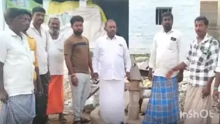 ఆలూరు: హొళగుందలో మినీ వాటర్ ట్యాంక్ ఏర్పాటు చేయాలని అధికారులను కోరుతున్న కూటమి నాయకులు, ప్రజలు