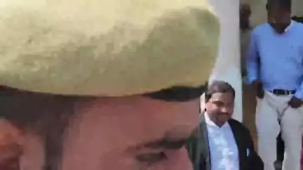 भदोही: भदोही के सपा विधायक जाहिद बेग को हाईकोर्ट से मिली बड़ी राहत, विधायक, पत्नी और बेटे को भी मिली जमानत