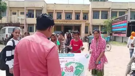 प्रखंड विकास पदाधिकारी निलेश कुमार की अध्यक्षता में विश्व साइकिल दिवस के अवसर पर मतदाता जागरूकता साइकिल रैली का आयोजन