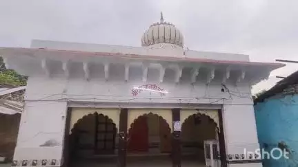 मानिकपुर: श्री राम जानकी का 150 वर्ष पुराना मंदिर है बेहद खास और ऐतिहासिक, दर्शन मात्र से दूर होते हैं सभी कष्ट