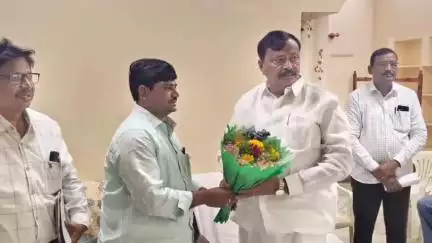 ఎంపీలాడ్స్ గురించి అధికారులతో సమీక్ష సమావేశం నిర్వహించిన ఎంపీ బి కే పార్థసారథి
