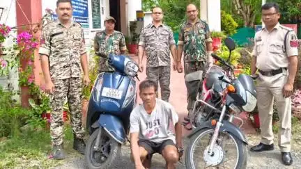 कोंडागांव: कोण्डागांव पुलिस और साइबर टीम की बड़ी कार्रवाई, मोटरसाइकिल चोर सामूराम मंडावी गिरफ्तार, चोरी की दो वाहन बरामद