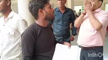 अशोक नगर: भूमि विवाद: कोर्ट से केस जीतने के बाद भी भूमि पर अवैध कब्जा, युवक ने कलेक्टर कार्यालय में लगाई गुहार