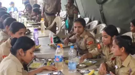 बोध गया: बोधगया के निग्मा बौद्ध मठ में 6 बिहार बटालियन एनसीसी का 8वां संयुक्त वार्षिक प्रशिक्षण आयोजित