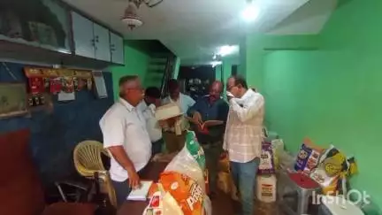 कटनी नगर: झंडाबाज़ार में अतिक्रमण की शिकायत पर नगर निगम की कार्रवाई, कार्रवाई के दौरान लगा जाम