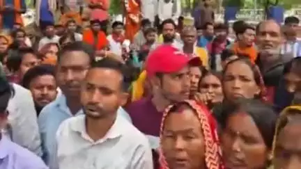 कोडरमा: मंडल कारा में कैदी की मौत के बाद ग्रामीणों का प्रदर्शन, न्यायिक जांच की मांग