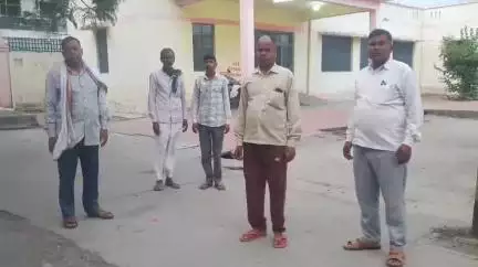 शाहाबाद: तालकाबाद के पास एक तेज रफ्तार पिकअप ने बाइक सवार छात्र को मारी टक्कर, बाइक के पीछे बैठे छात्र की मौत, बाइक चालक घायल