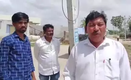 అలంపూర్: అయిజ మున్సిపాలిటీ కేంద్రంలోని పట్టణ పరిశుభ్రతకు  మొదటి ప్రాధాన్యత:ఆర్.ఐ లక్ష్మన్న #localissue