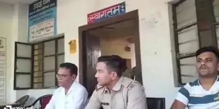 डंडई: बकरीद से पहले डंडई में शांति समिति की बैठक, प्रशासन ने सौहार्द और सुरक्षा को लेकर कसी कमर