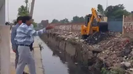 शामली: शामली जिला मुख्यालय पर जलभराव से निपटने के लिए नगर पालिका ने शुरू किया महाअभियान, चेयरमैन अरविंद संगल ने दी जानकारी