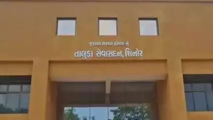શિનોર: સિનોર જન સેવા કેન્દ્રમાં પ્રિન્ટર મશીન બગડી જતા ત્રણ મહિનાથી કામગીરી ઠપ્પ થતા ખેડૂતોને ઘરમનાધક્કા          # jansamasya