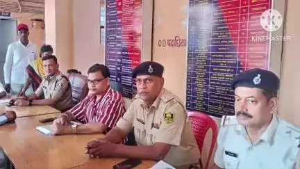 इस्लामपुर: इस्लामपुर थाना कैम्पस में बकरीद पर्व को लेकर शांति समिति की बैठक आयोजित की गई