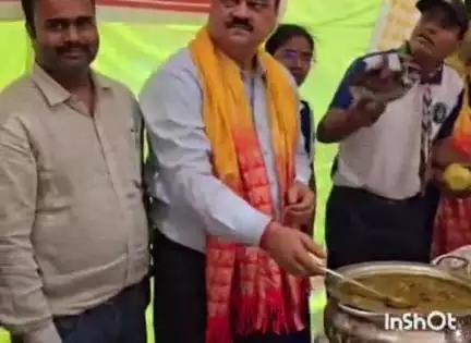 टांडा: ज्येष्ठ मास के चौथे मंगलवार को अंबेडकरनगर में हनुमान मंदिरों में श्रद्धालु उमड़े, टांडा में भंडारों का आयोजन