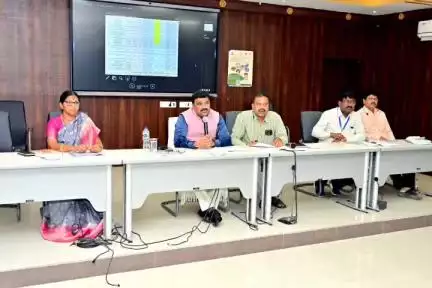 కర్నూలు: ఎన్టీఆర్ వైద్య సేవలకు రోగుల నుంచి డబ్బు వసూలు చేస్తే చర్యలు తప్పవు: జిల్లా కలెక్టర్ రంజిత్ భాషా